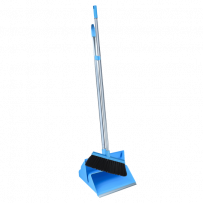 Balayette et pelle basculante